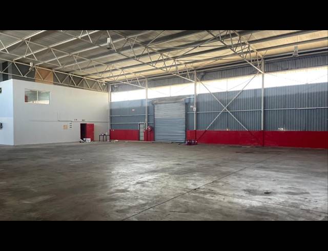 1,261M² OFFICE TO LET IN HALFWAY HOUSE